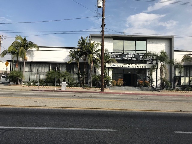 More Photos Of 3000 S Santa Fe Ave, Vernon Showroom For Lease