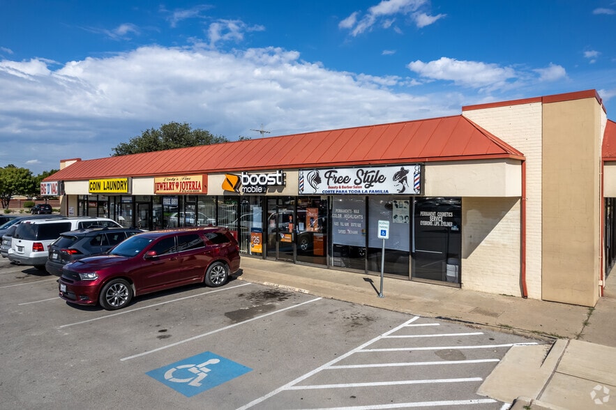 More Photos Of 1235 S Josey Ln, Carrollton Unknown For Lease