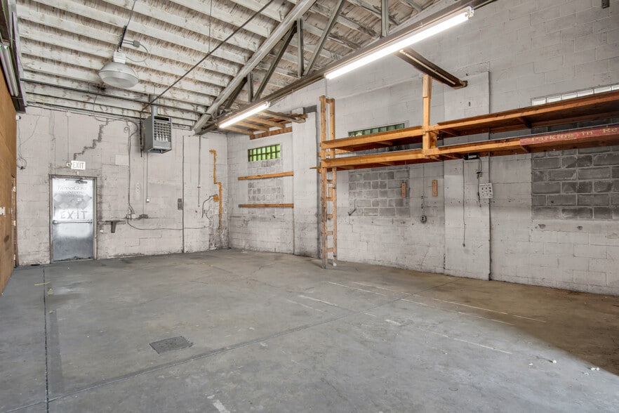 More Photos Of 1180 S Cameron St, Harrisburg Light Manufacturing For Sale