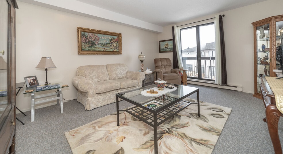 More Photos Of 1 Robert St, Arnprior Apartments For Sale