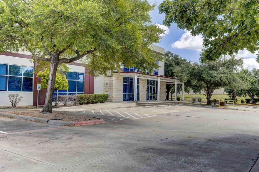 More Photos Of 9100 Hwy 290 E, Austin Research And Development For Sale