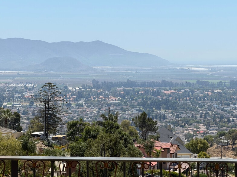 More Photos Of 85 Altamont Way, Camarillo Specialty For Sale