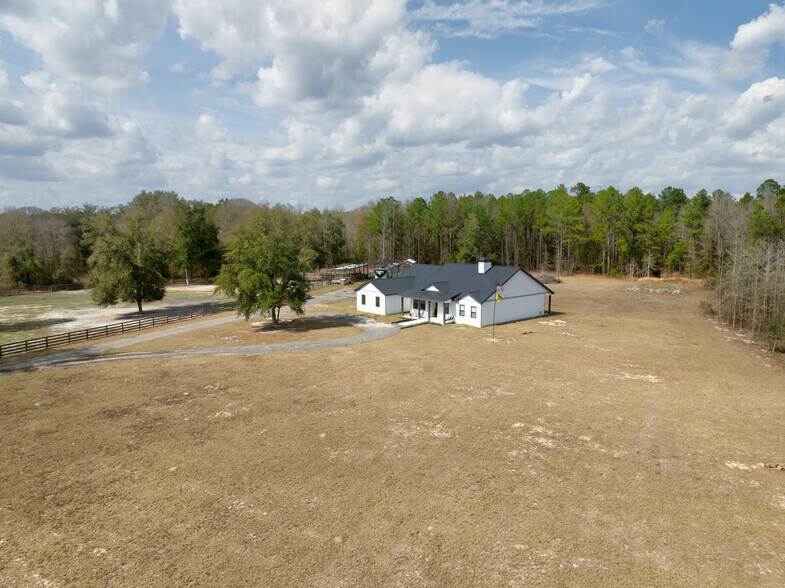More Photos Of 6012 Long Branch Rd, Jacksonville Horse Stables For Sale