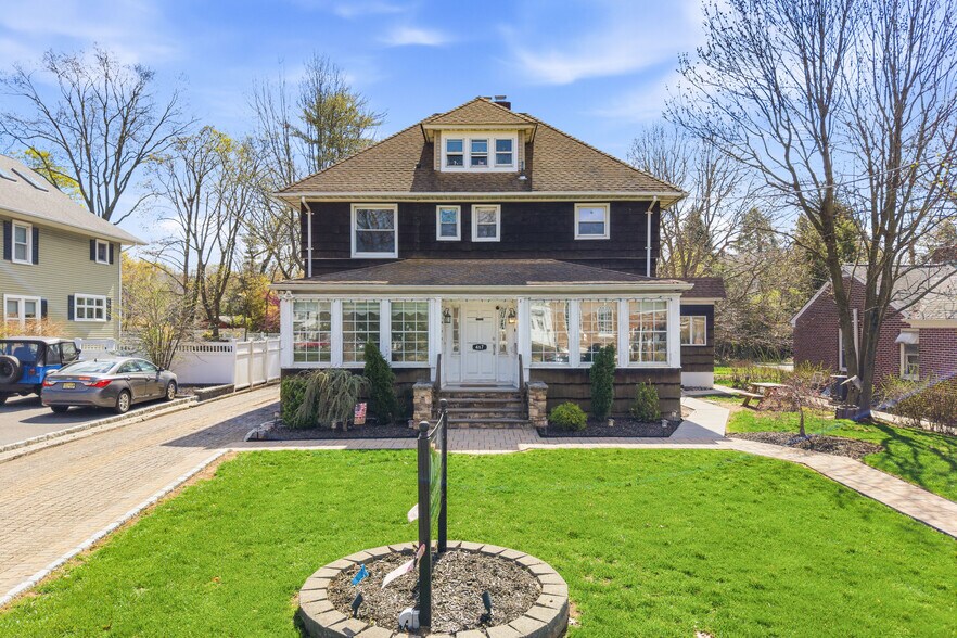 Primary Photo Of 467 Middlesex Ave, Metuchen Office For Sale