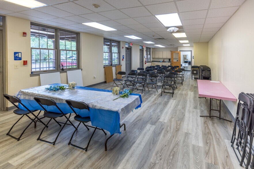 More Photos Of 1100 Stockton St, Jacksonville Religious Facility For Lease