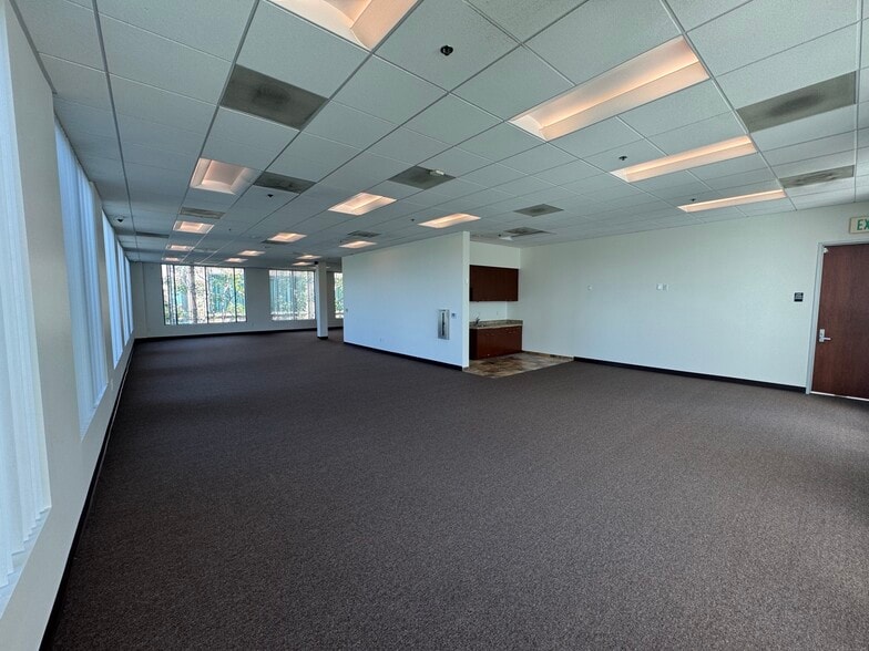 More Photos Of 16490 Bake Pky, Irvine Loft Creative Space For Sale