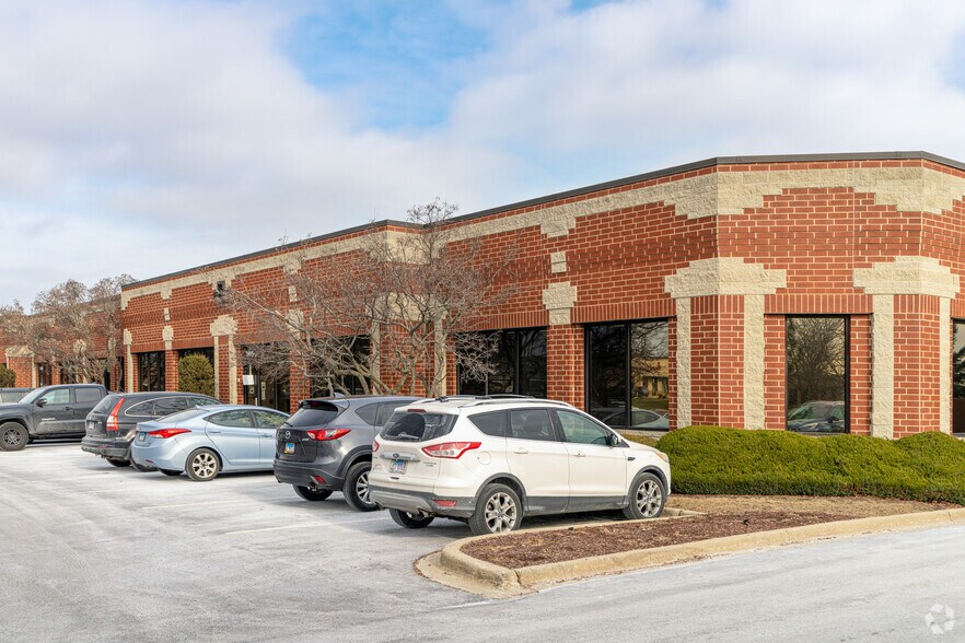More Photos Of 3805 E Main St, St Charles Office For Lease