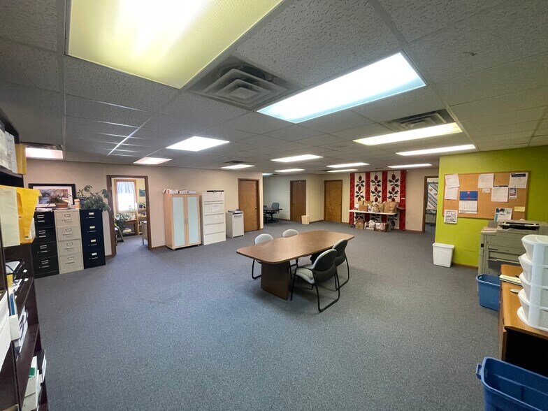 More Photos Of 3186 Pine Tree Rd, Lansing Office For Sale