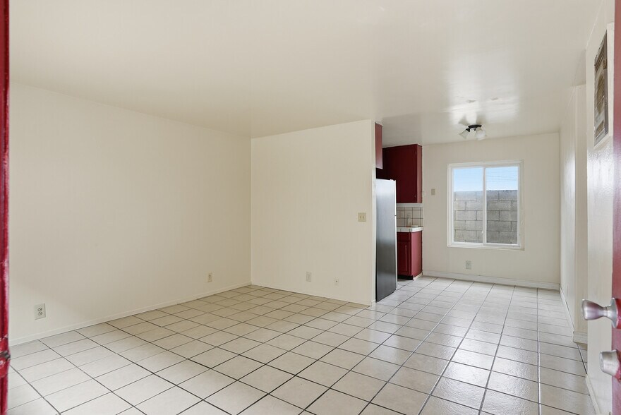 More Photos Of 335 Laurel Ave, National City Apartments For Sale