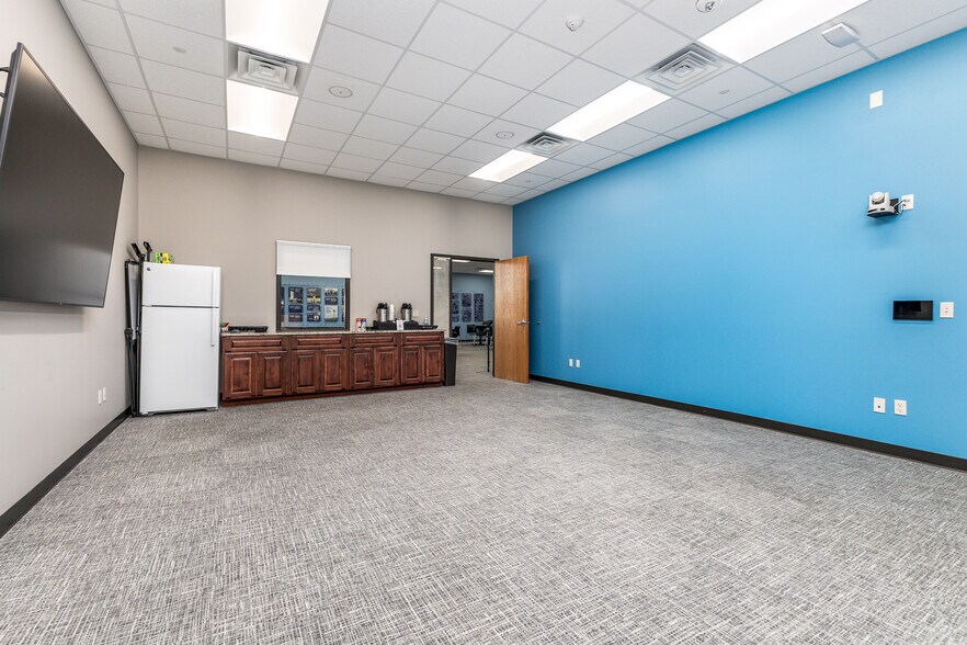 More Photos Of 3681 Prism Ln, Kieler Office For Sale