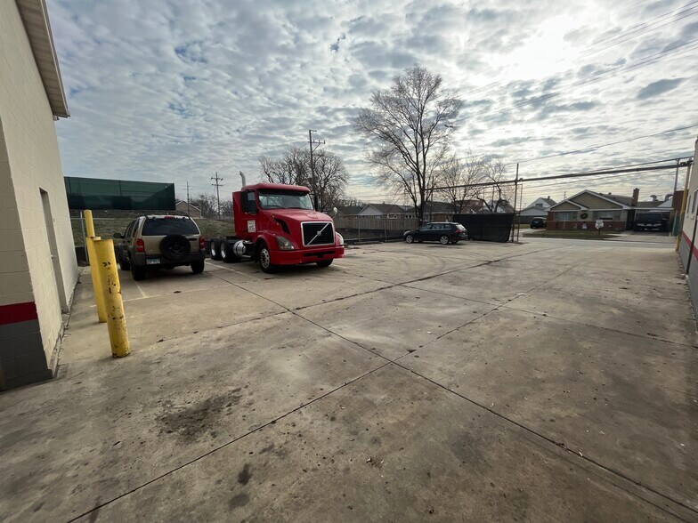More Photos Of 8428 W 44th Pl, Lyons Warehouse For Sale