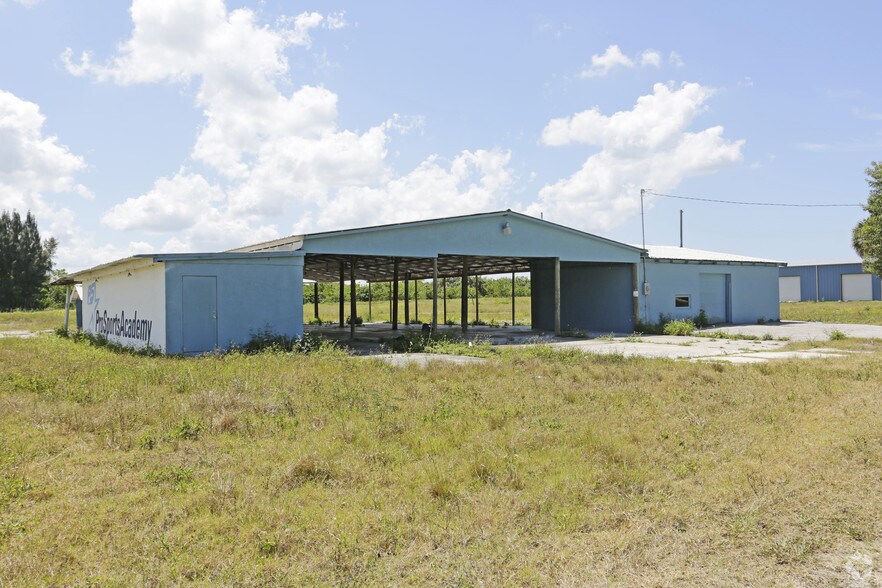 More Photos Of 2551 Taylor Rd, Punta Gorda Warehouse For Sale