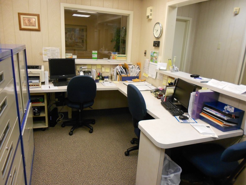 More Photos Of 1795 Main St, Springfield Medical For Sale