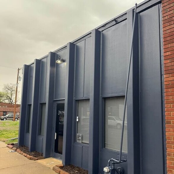 Primary Photo Of 3414 Strong Ave, Kansas City Storefront For Lease