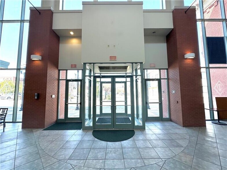 More Photos Of 210 E Washington St, New Castle Office For Lease