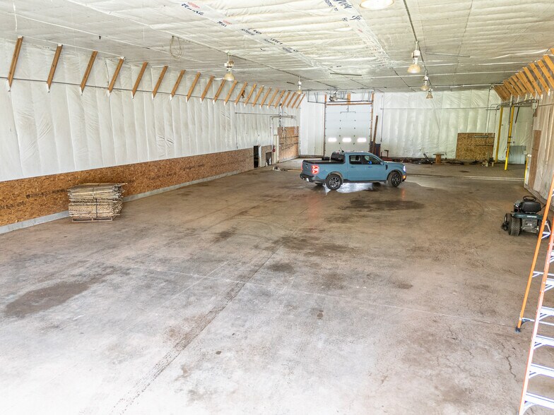 More Photos Of 11022 State Highway 122, Upson Warehouse For Sale