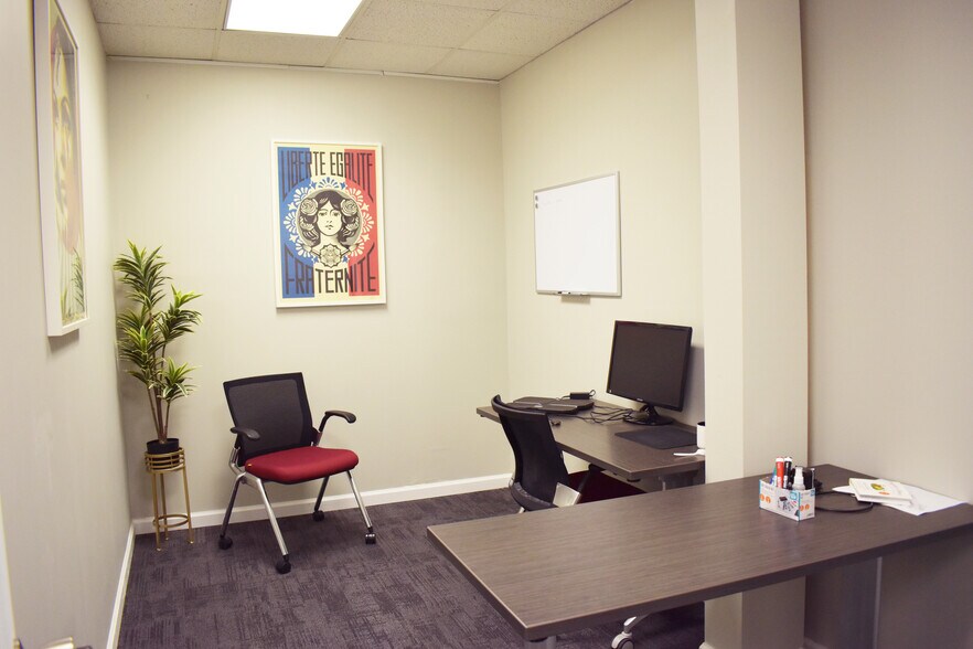 More Photos Of 511 Shepherd St, Winston-Salem Office For Lease