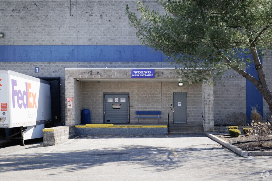More Photos Of 300 Howmedica Way, Rutherford Warehouse For Lease