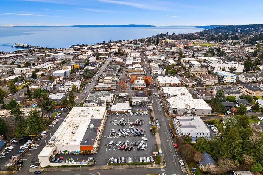 More Photos Of 504 Holly Dr, Edmonds Office For Sale