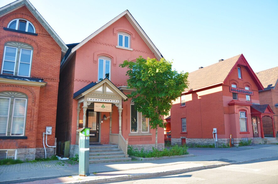 More Photos Of 470 Somerset St W, Ottawa Office For Sale