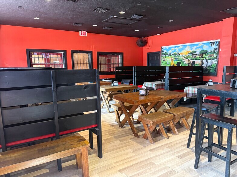 More Photos Of 7212 N Armenia Ave, Tampa Restaurant For Sale