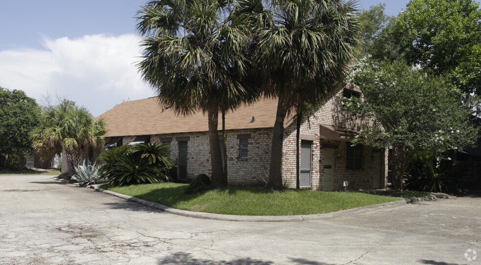 More Photos Of 625 Colonial Dr, Baton Rouge Loft Creative Space For Lease