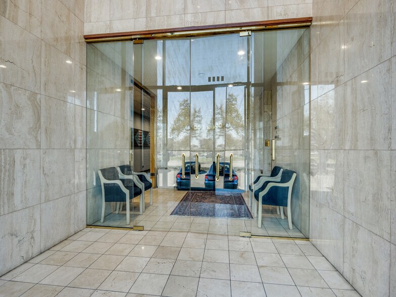 More Photos Of 1595 N Central Expy, Richardson Office Residential For Sale