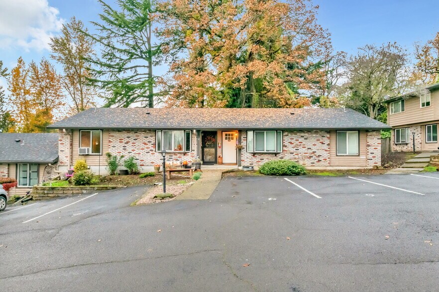 More Photos Of 13500 SE Linden Ln, Milwaukie Apartments For Sale