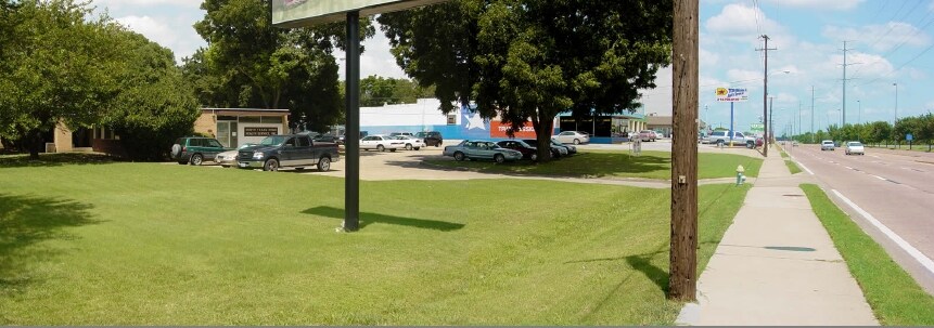 More Photos Of 2660 S Garland Ave, Garland General Retail For Sale