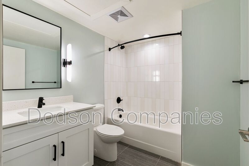 More Photos Of 5047 Forest Hill Ave, Richmond Apartments For Lease