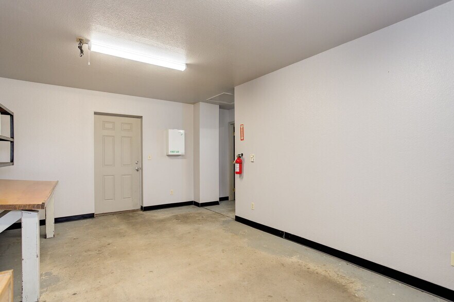 More Photos Of 5320 Cook St, Denver Warehouse For Lease