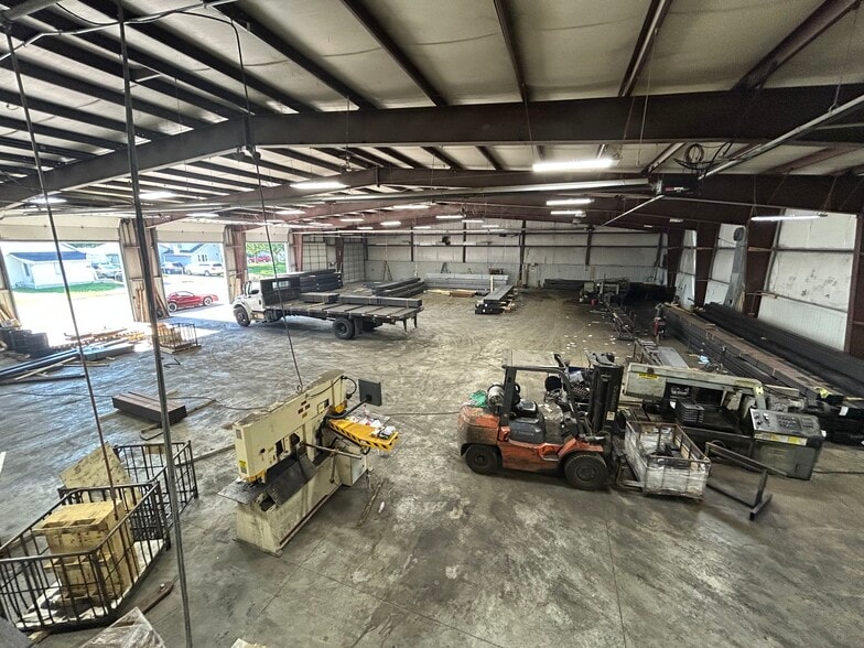 More Photos Of 1605 Elreno St, Elkhart Industrial For Sale