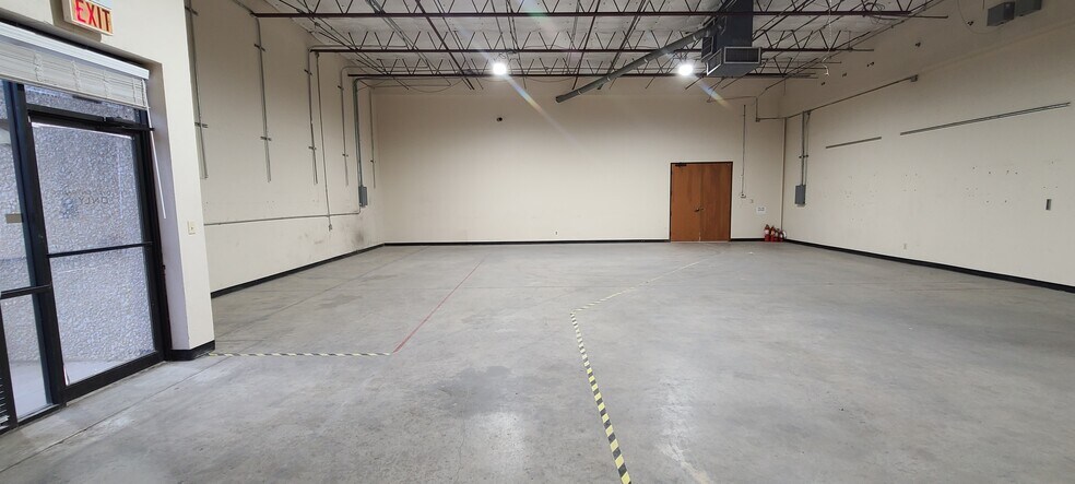 More Photos Of 1110 Collins Blvd E, Richardson Light Manufacturing For Lease