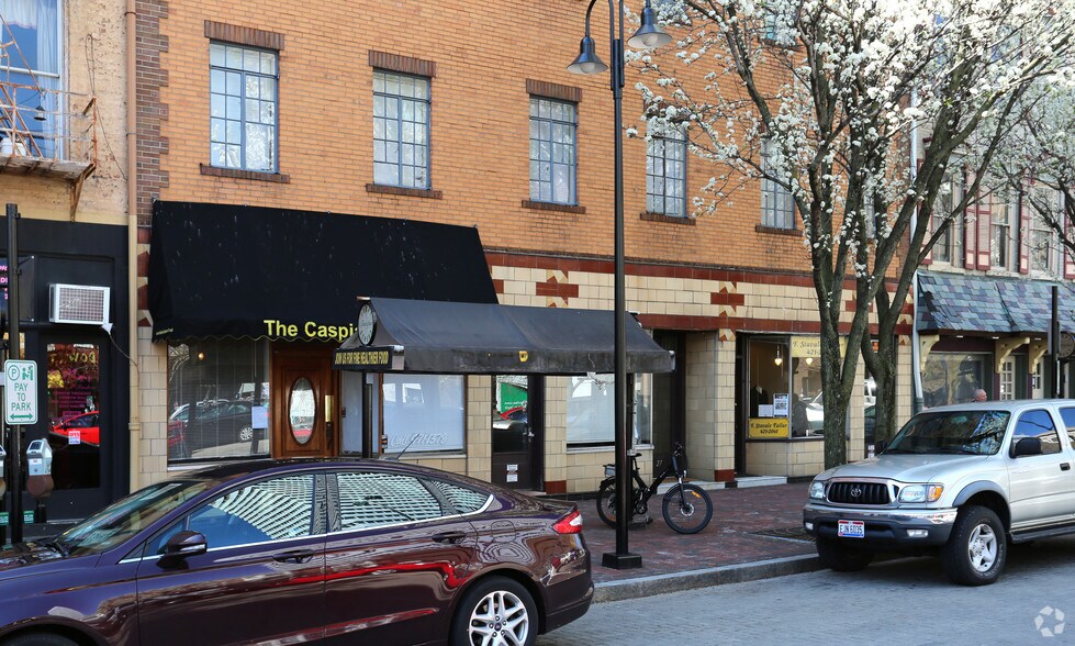 More Photos Of 25-29 E Court St, Cincinnati Storefront Retail Residential For Lease