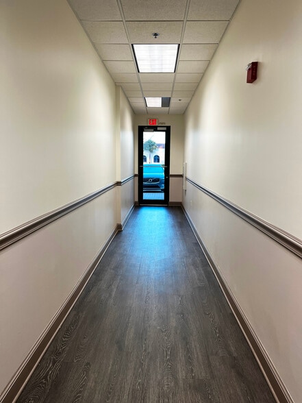 More Photos Of 1035-1049 State Road 7, Wellington Medical For Lease