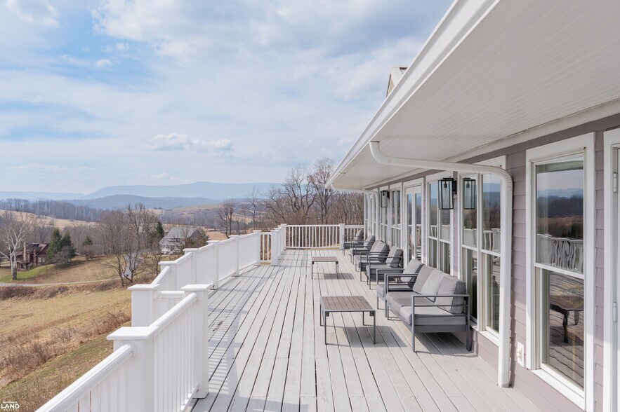 More Photos Of 125 River Ridge Dr, Pearisburg Hospitality For Sale