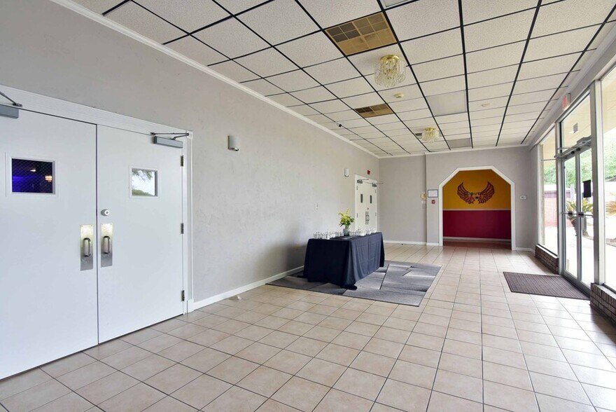 More Photos Of 610 W Oglethorpe Blvd, Albany Religious Facility For Sale
