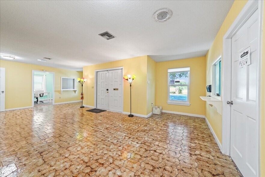 More Photos Of 111 Scott St, Melbourne Office For Sale