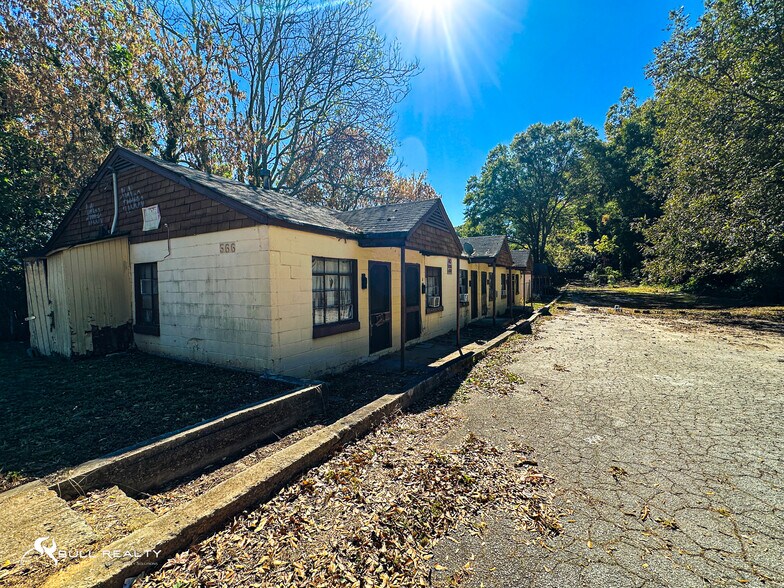 More Photos Of 566 SW University Ave, Atlanta Apartments For Sale