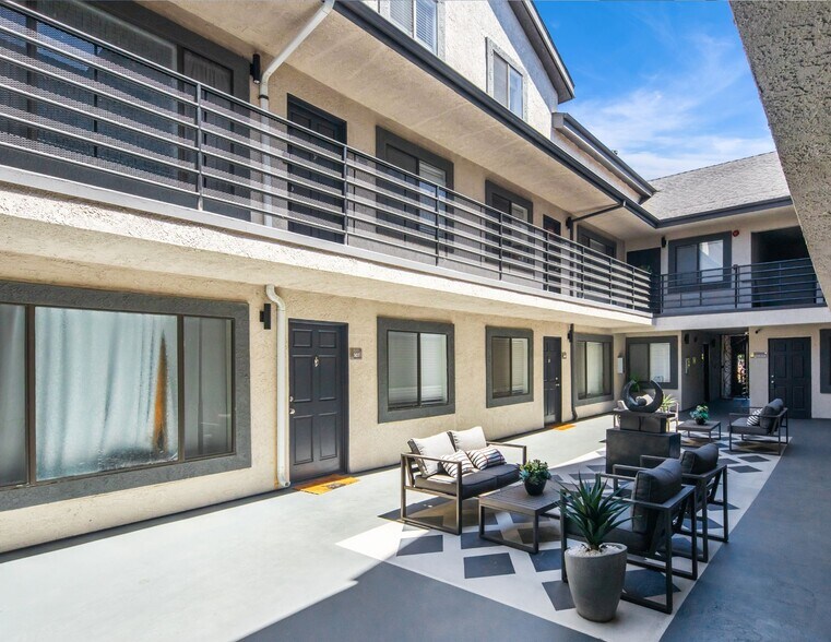 More Photos Of 5325 Denny Ave, North Hollywood Apartments For Sale