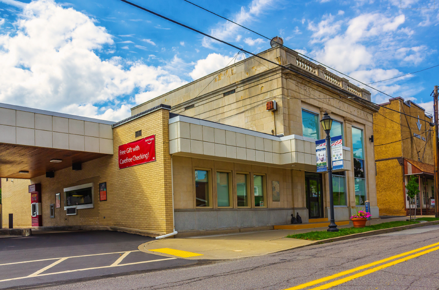 Primary Photo Of 645 Washington Ave, Jermyn Bank For Sale