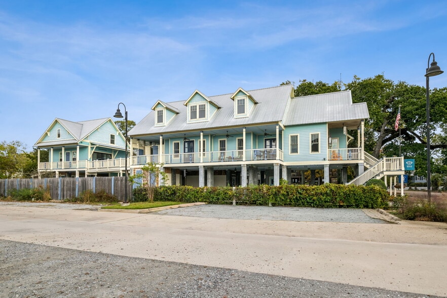 More Photos Of 124 Lafitte St, Mandeville Hospitality For Sale