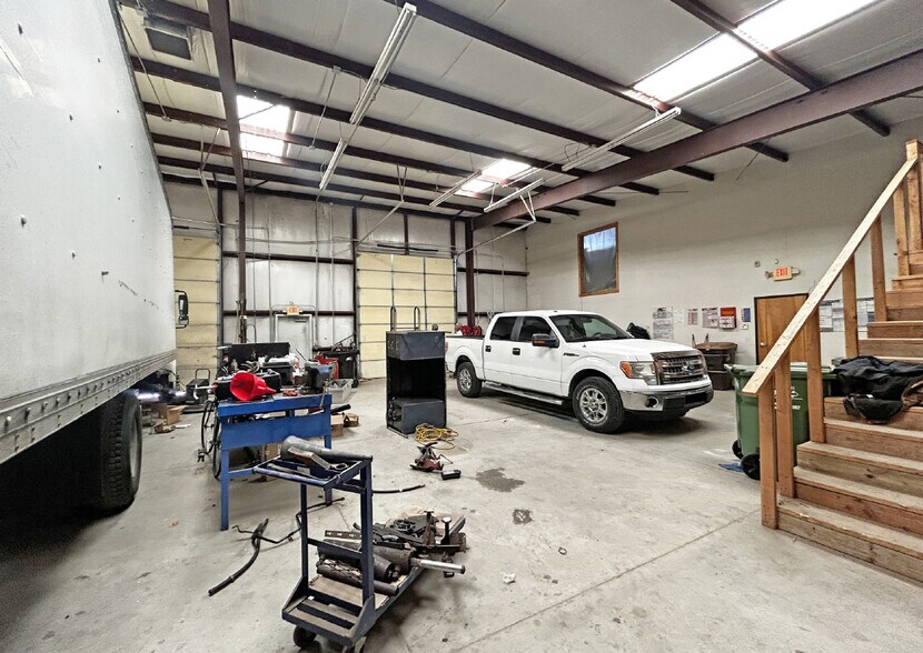 More Photos Of 3024 Broadway Blvd SE, Albuquerque Warehouse For Sale