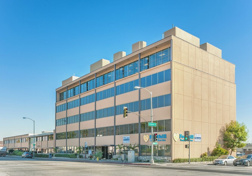 More Photos Of 133 N Altadena Dr, Pasadena Unknown For Lease