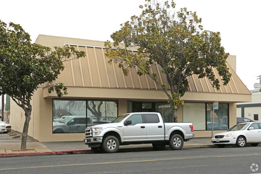 More Photos Of 920 12th St, Modesto Office For Lease
