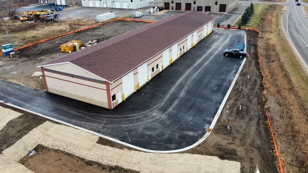 More Photos Of 2010 Fairview st, Centerville Industrial For Lease