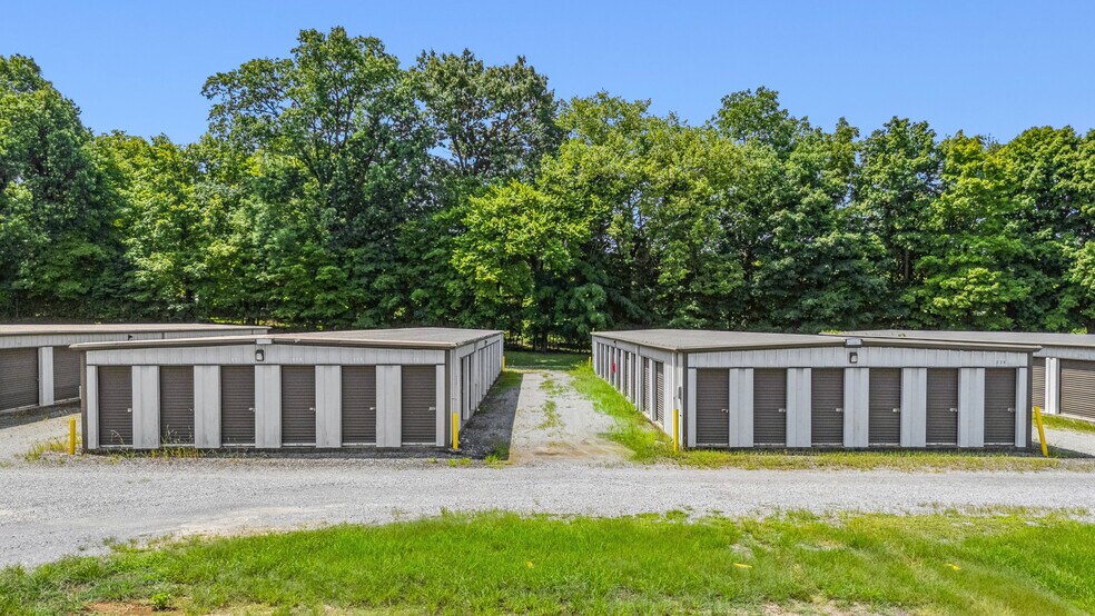More Photos Of 212 Warfield Blvd, Clarksville Self Storage For Sale