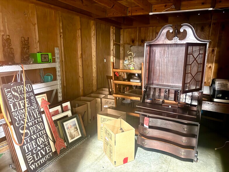 More Photos Of 12760 Lorraine Rd, Biloxi General Retail For Lease