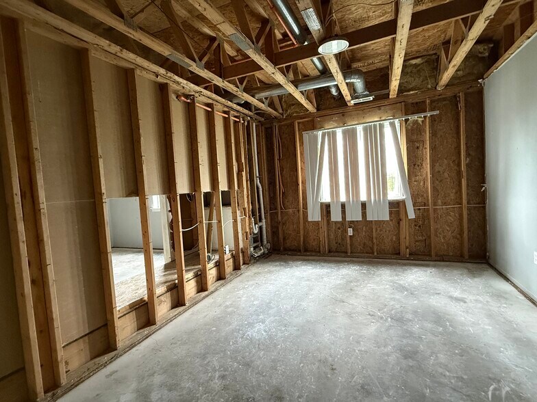 More Photos Of 831 Green Rd, Ypsilanti Apartments For Sale