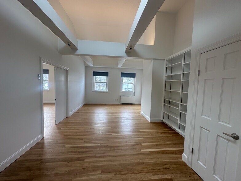 More Photos Of 254-256 Katonah Ave, Katonah Bank For Lease